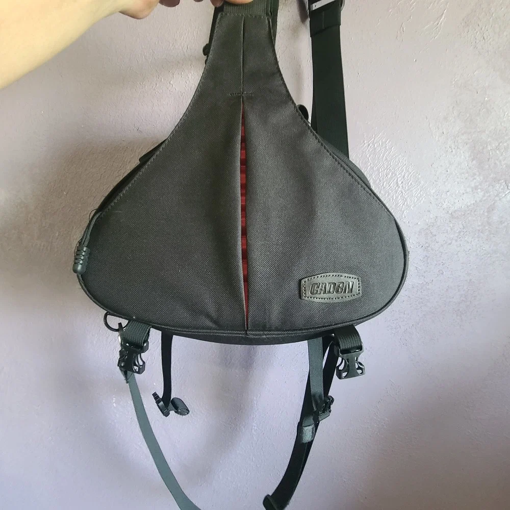 CADeN K1 Camera Sling Bag Black Padded DSLR/SLR Tripod Holder Photography Pack